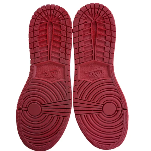 Nike Air Jordan 1 Low GS Bred Toe Black and Red Size 5.5 Youth - Picture 8 of 11